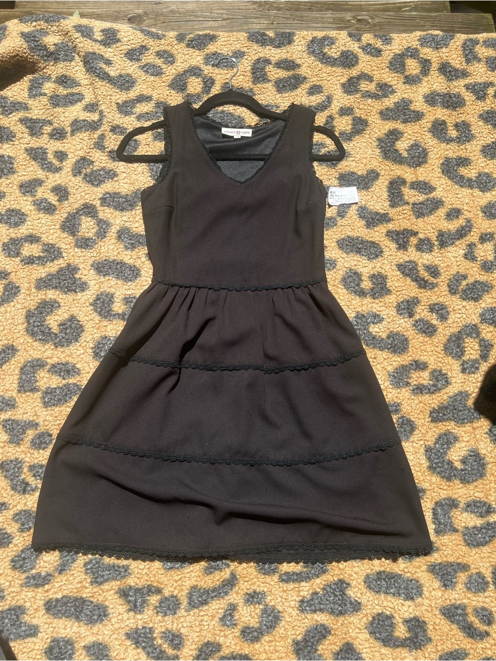 kate spade Black Sleeveless V‑Neck Fit-and-Flare Mini Dress